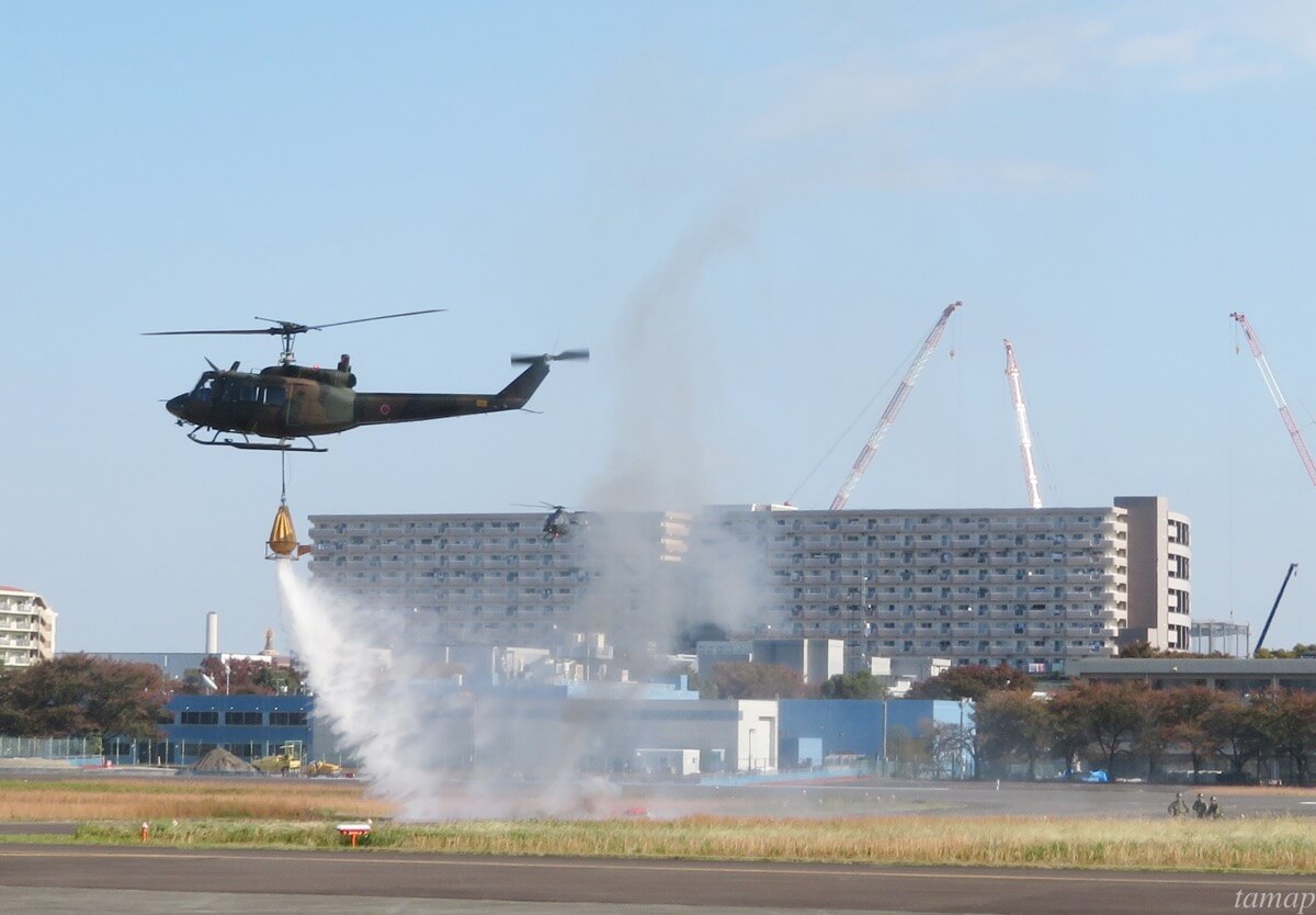 立川防災航空祭のヘリコプター